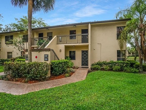 5th image of 3047 Carambola Circle S #2324
