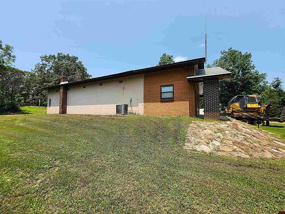 3rd image of 5312 Highway 126 N