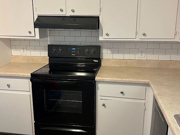 3rd image of 417B North St