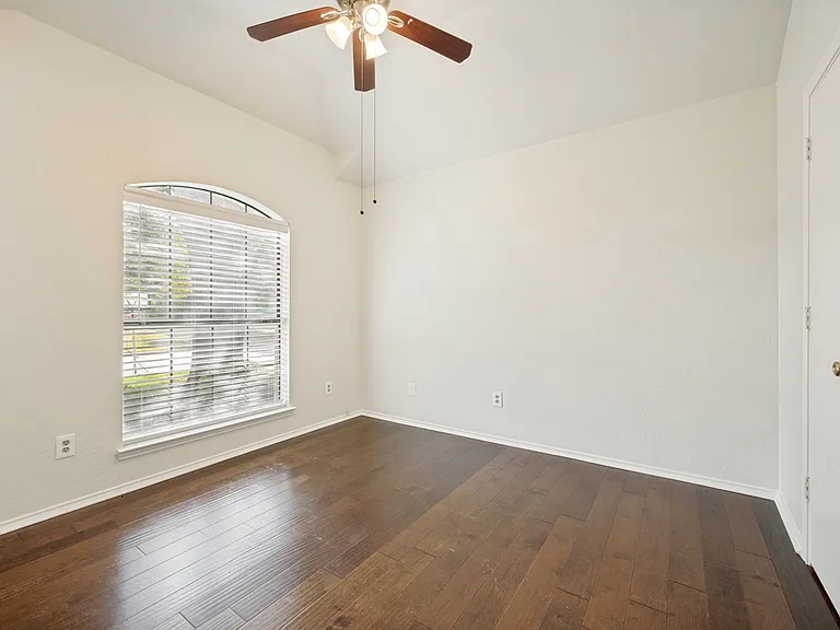 2515 Mountainview Dr — Photo 8