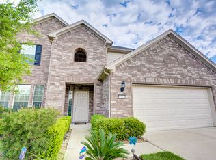 8222 Clover Leaf Dr, Rosenberg, TX 77469