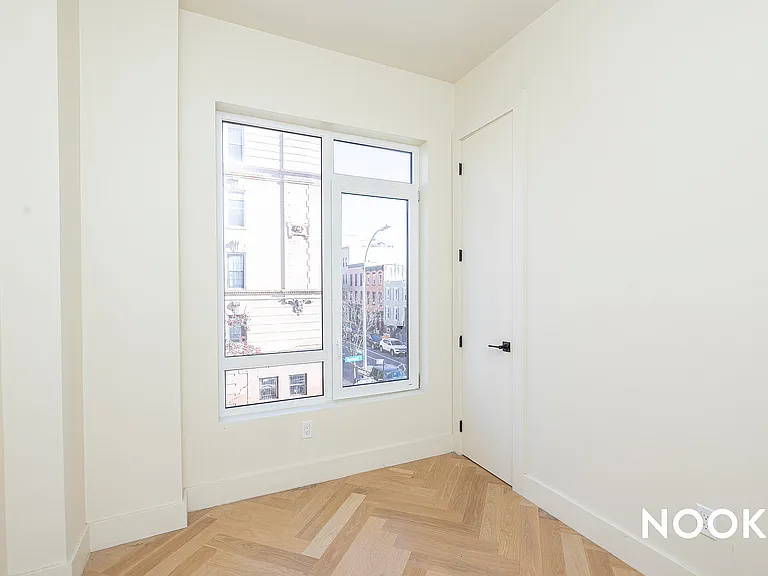 195 Humboldt St #2F — Photo 10