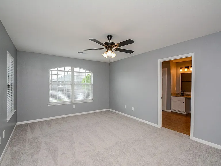 6418 Waldron Dr #B — Photo 8