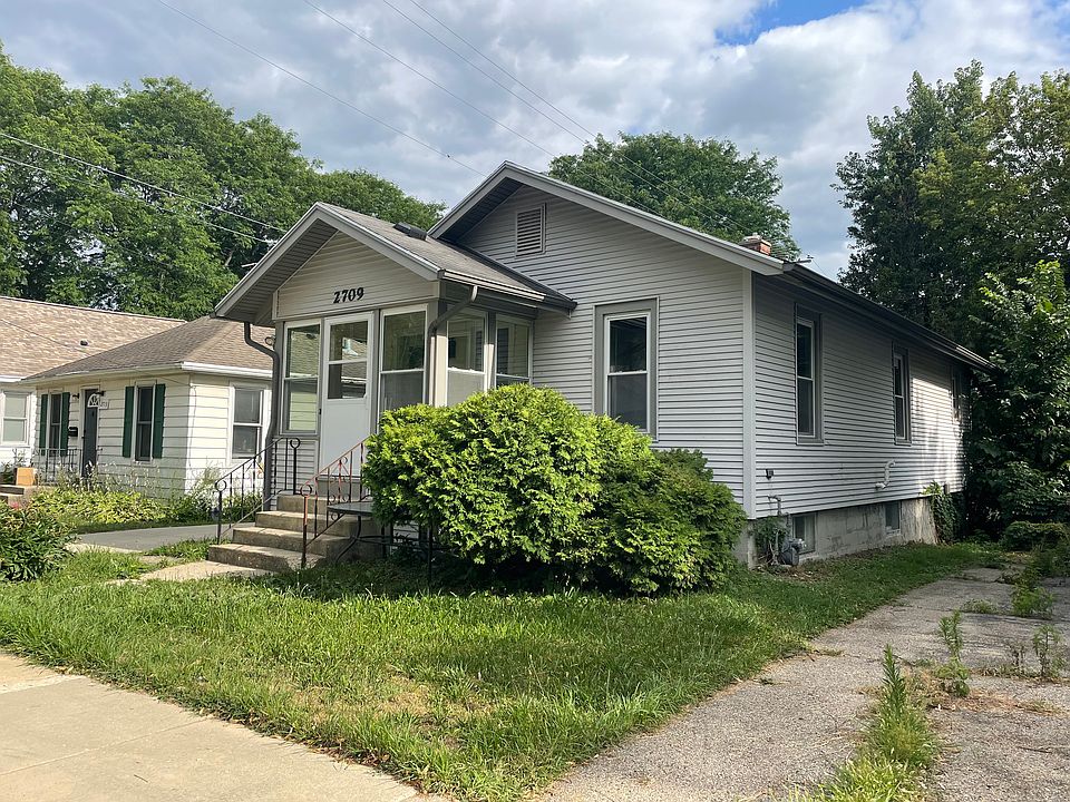 1st image of 2709 Commercial Ave
