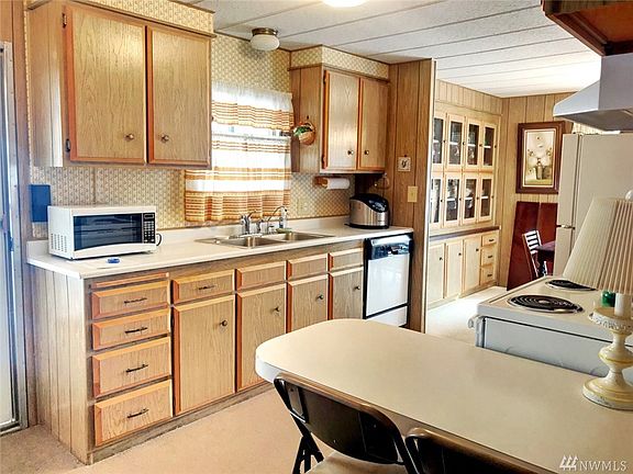 3rd image of 1111 Archwood Dr SW Unit 379