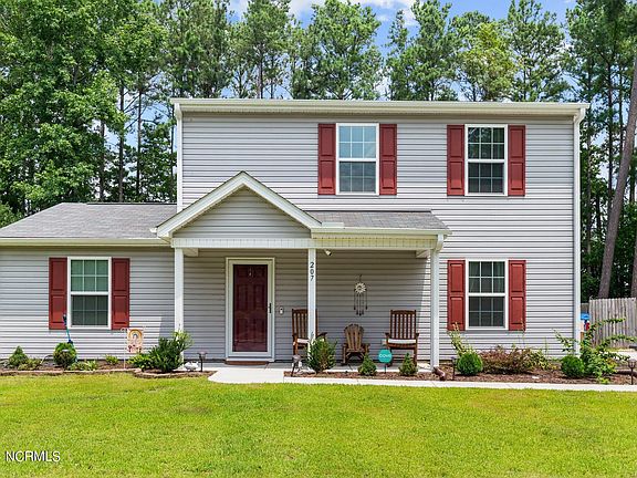 3rd image of 207 E Baywood Lane