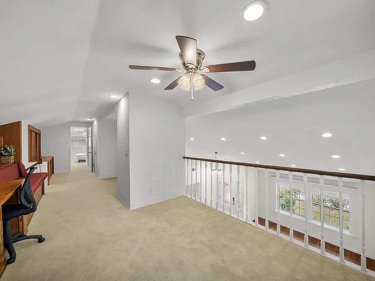 561 Walter Ave — Photo 34