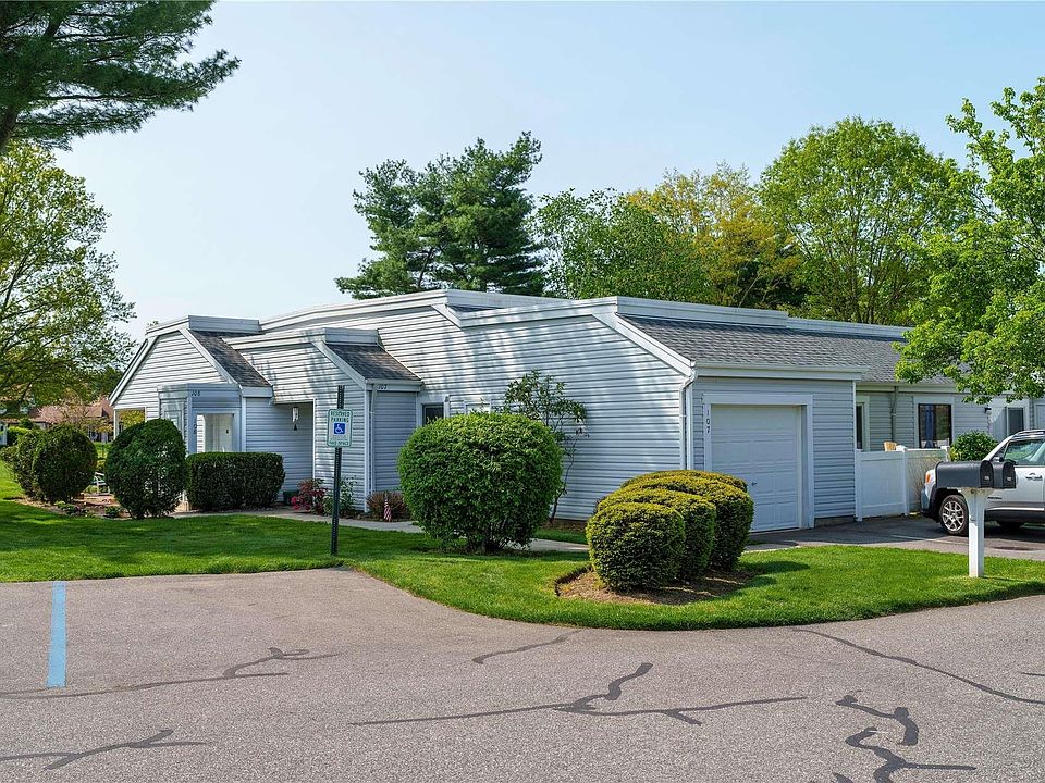 1st image of 108 Bentley Court #108