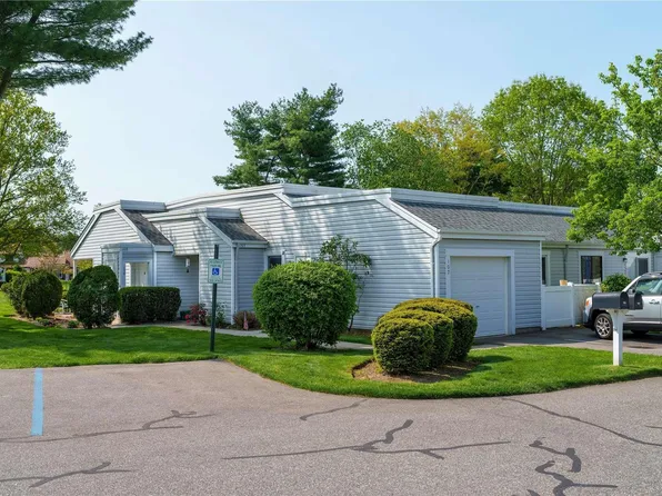 108 Bentley Court #108, Saint James, NY 11780