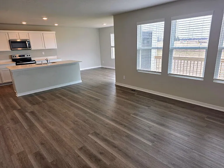 655 NW Williamsburg Ln — Photo 15