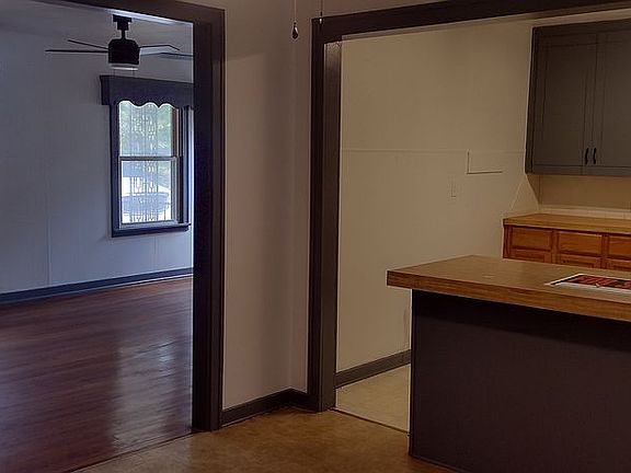 4th image of 1643 Hobson Ave