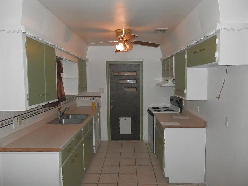 2nd image of 9325 Bamboo Ln