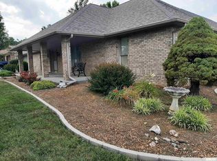 1800 Paula Ln, Marion, IL 62959