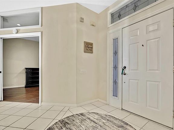 3rd image of 4489 Golf Club Ln