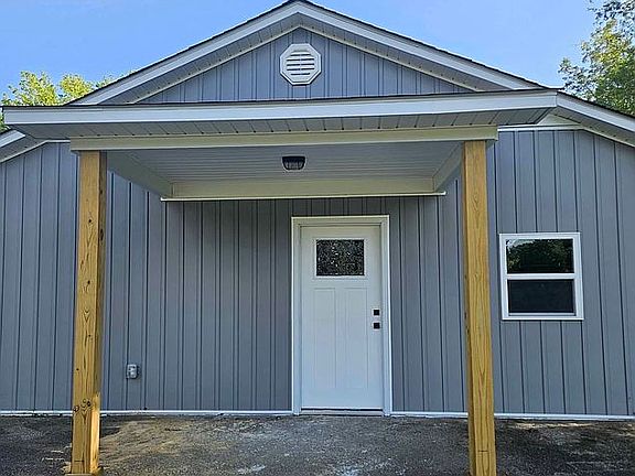 4th image of 185 Crooked St