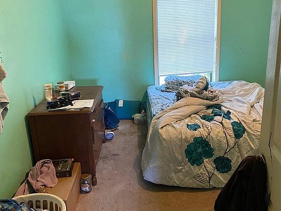 3rd image of 1200 Jones St