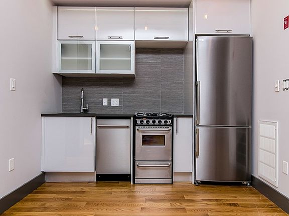 2nd image of 774 Classon Ave #2AZA