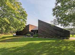 9300 Hartland Rd, Fenton, MI 48430