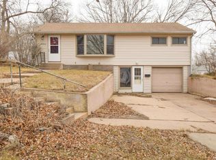 2205 W 16th St, Sioux Falls, SD 57104