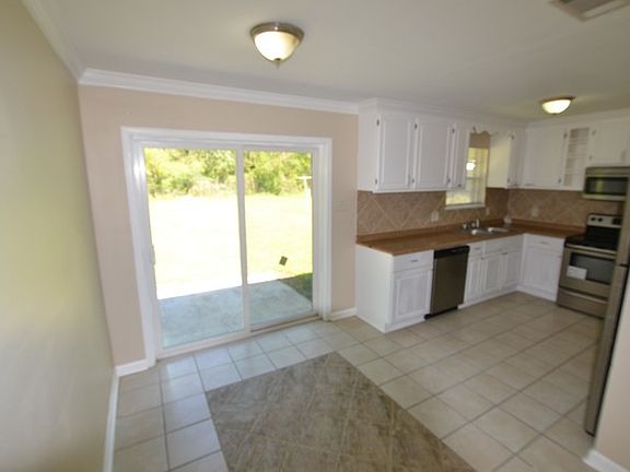 4th image of 4407 Burgess Dr