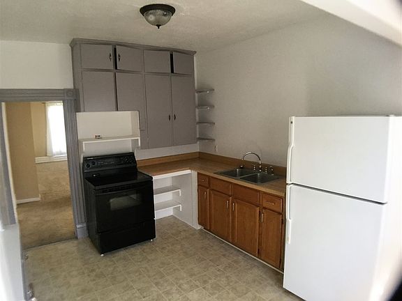 3rd image of 617 Logan Ave