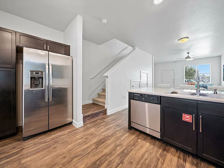 Townhomes at Twenty01 — Photo 31