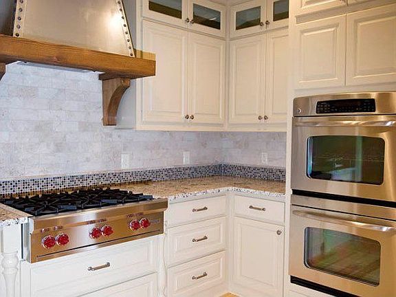 4th image of 440 Saint Ives Dr