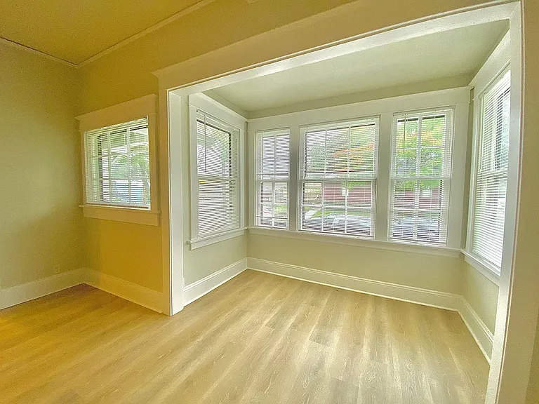 425 NE 70th Ave #1 — Photo 7