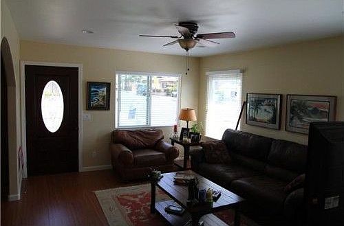 2nd image of 3404 Robin St