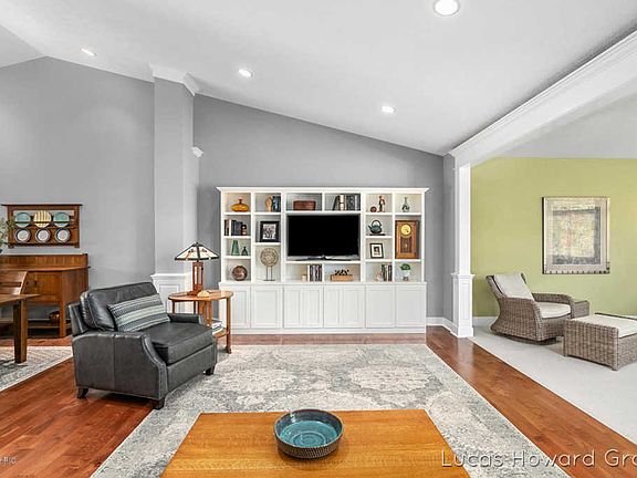 5th image of 2572 Forest Bluff Dr SE #13
