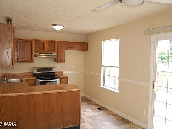 2nd image of 913 N Olive Branch Ct