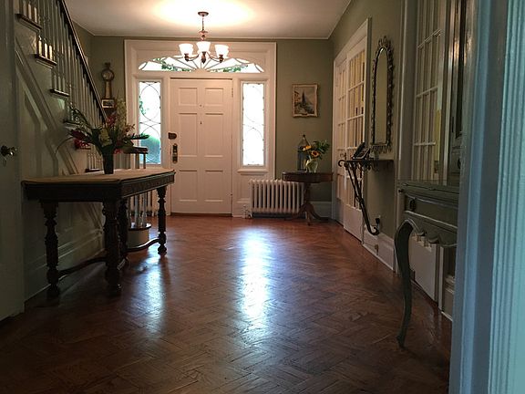3rd image of 249 Bard Ave