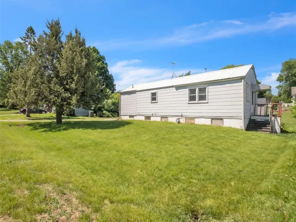 104 6th Ave, Sully, IA 50251