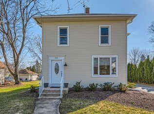 141 Ellsworth St, Crystal Lake, IL 60014