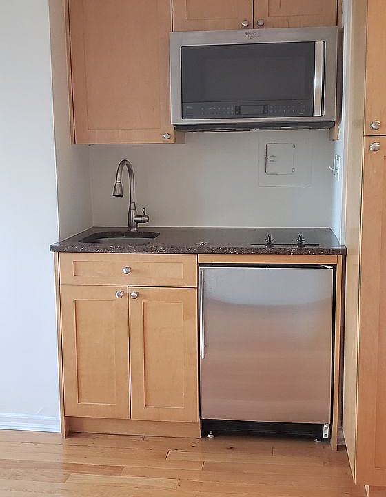 1st image of 5 Tudor City Pl APT B9