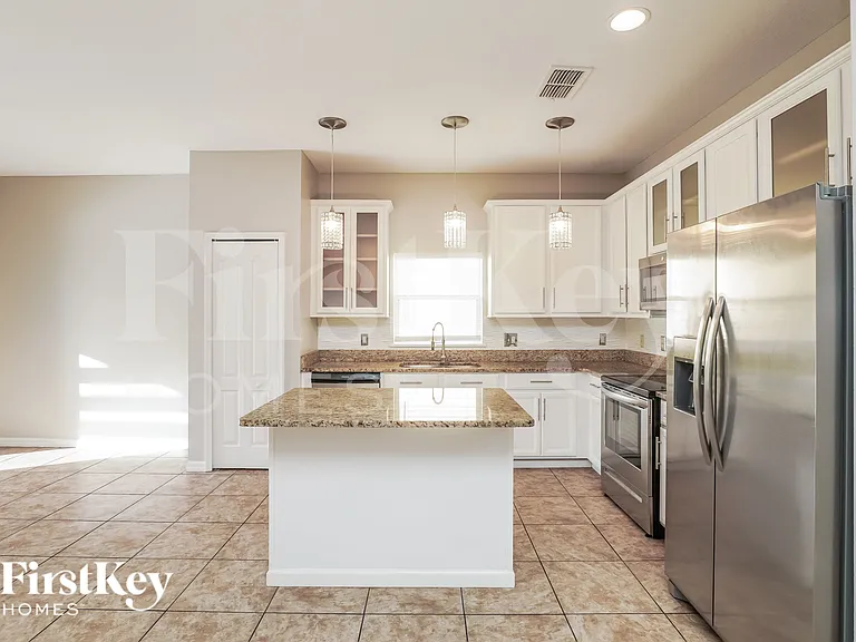 1823 Ribbon Falls Pkwy — Photo 4