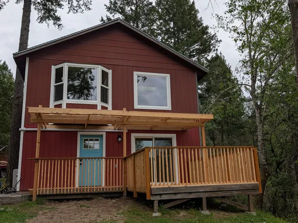 1382 Sleepy Hollow Loop, Grants Pass, OR 97527