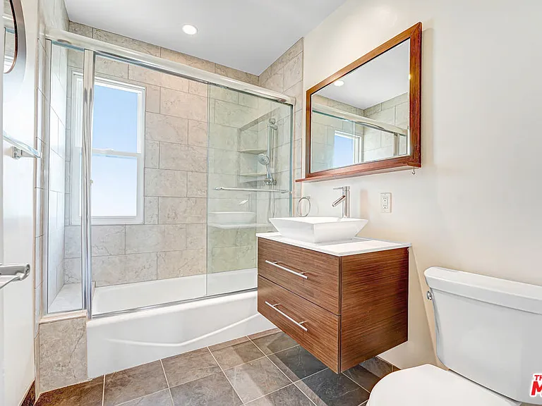 1219 N Crescent Heights Blvd #C — Photo 10