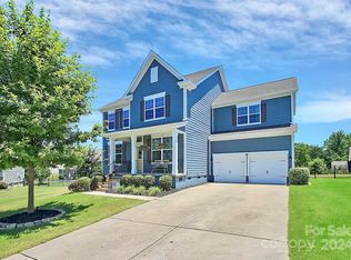 16909 Belmont Stakes Ln, Charlotte, NC 28278