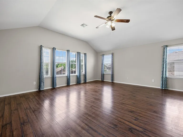 20521 Farm Pond Ln — Photo 19