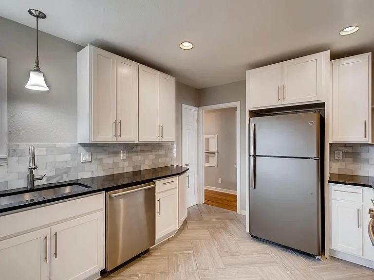 405 Quentin Dr — Photo 12