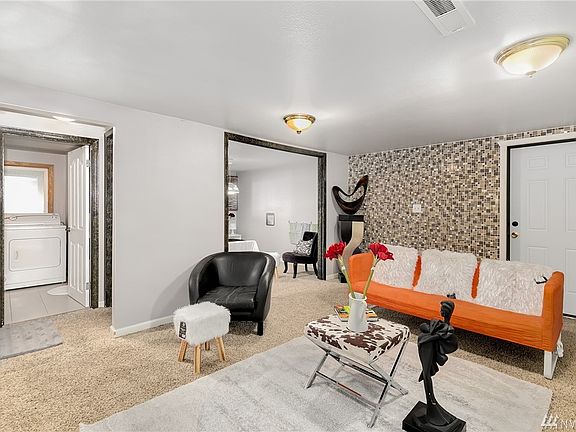 5th image of 15444 SE 8th St