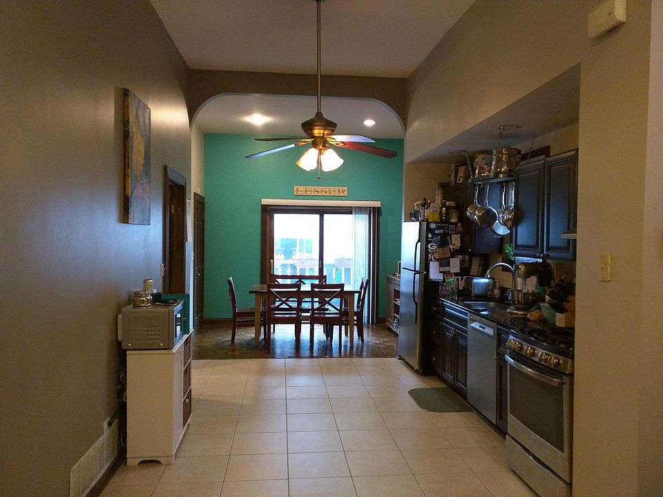 1st image of 3301 N Lakewood Ave APT 1R