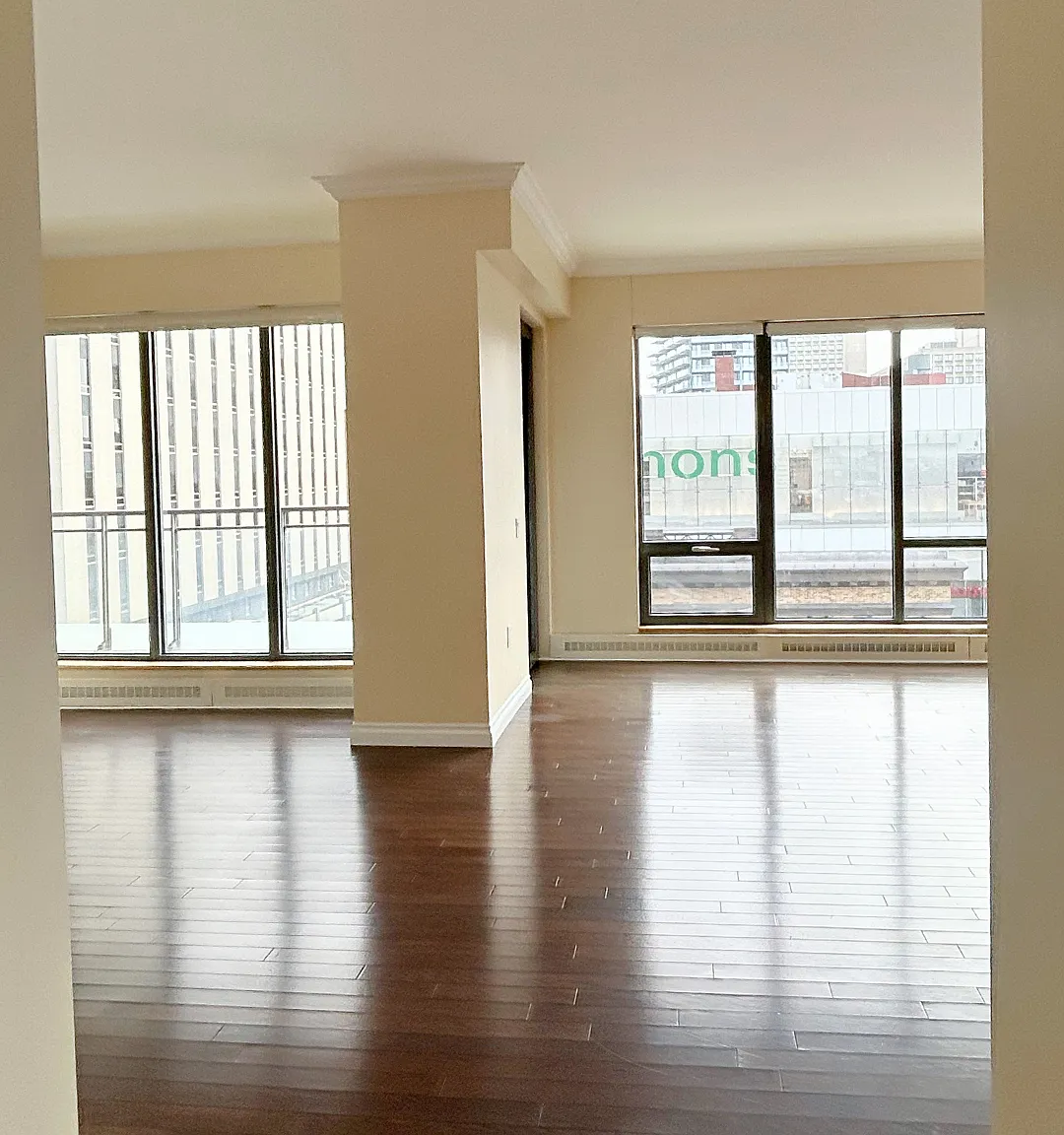 90 George — Photo 3