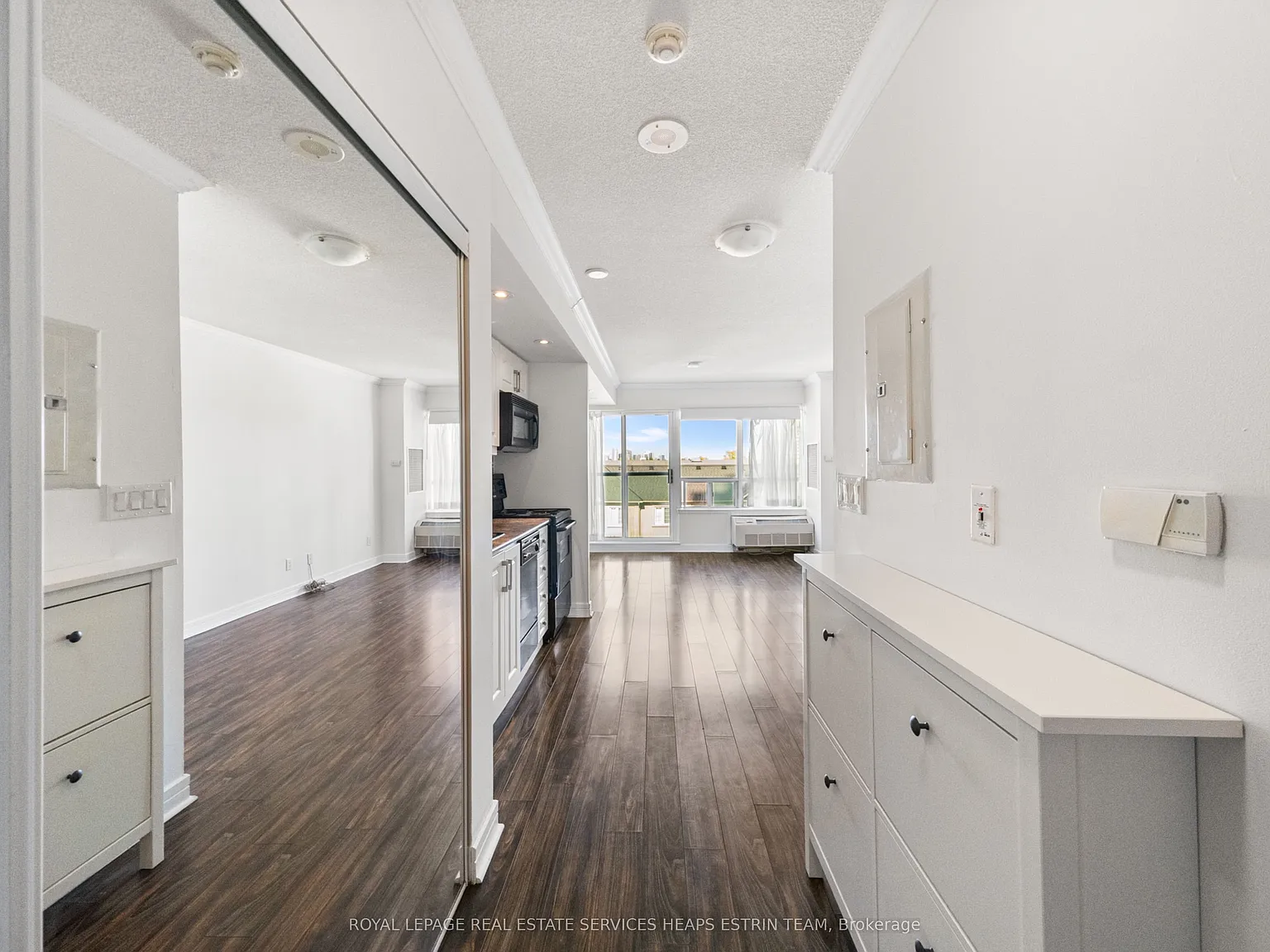 Studio, $1,950 — Photo 2