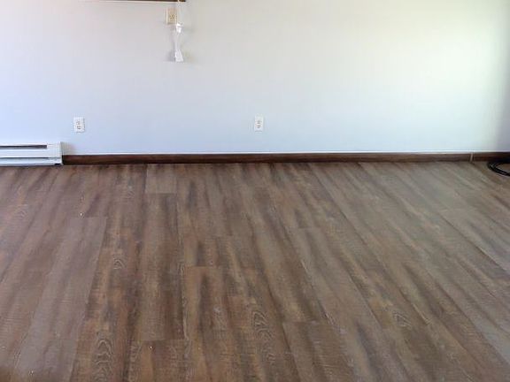 4th image of 3802 Village Green Dr