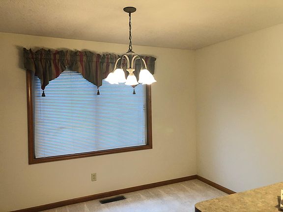 4th image of 339 William Latham Dr