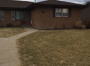 911 Grande Ave, North Platte, NE 69101