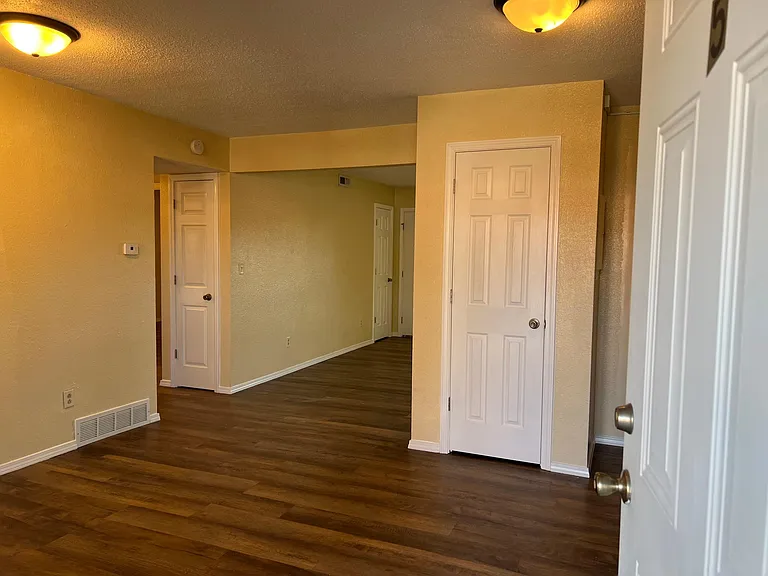 4 Village Dr #6 — Photo 2