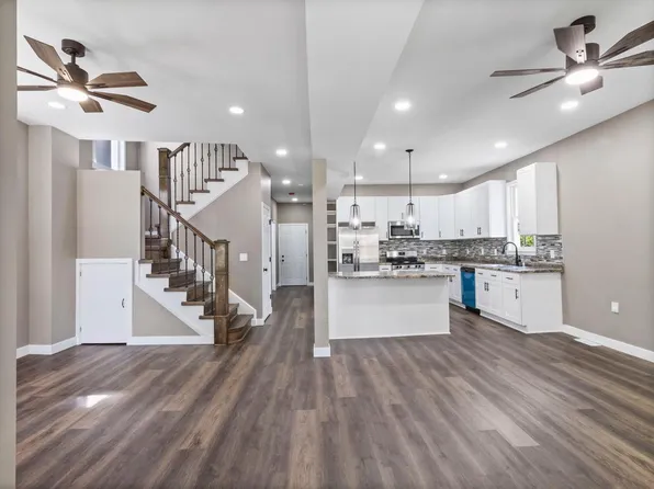 3041 North 10th STREET, Milwaukee, WI 53206